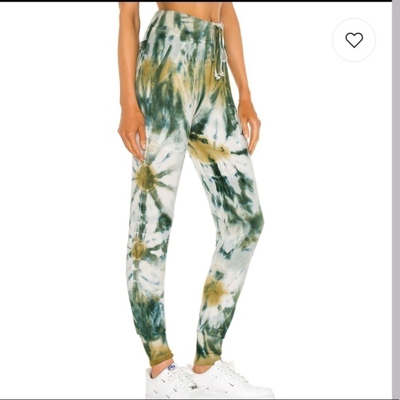 Young, Fabulous & Broke Reid Jogger in Winterleaf Wash in size Medium - Picture 3 of 10